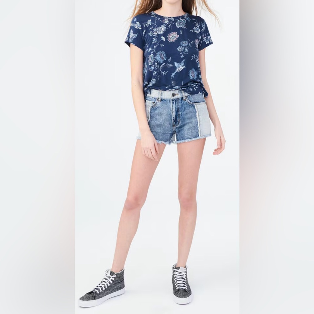 AÉROPOSTALE  High-Waisted Aero Cheeky Jean Shorts Size 4